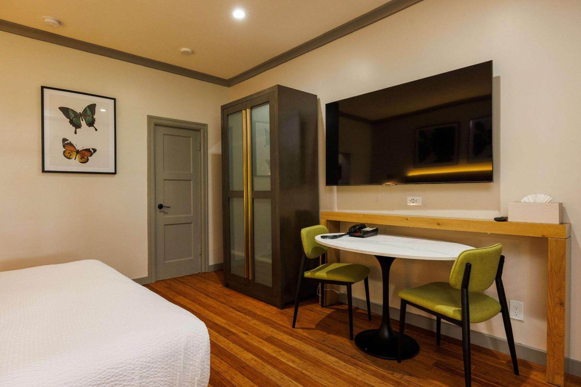 Inn Marin And Suites, Ascend Hotel Collection Новато Экстерьер фото